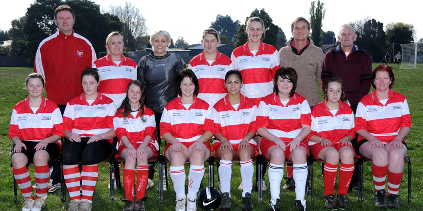 Phil Blunt (top right of picture) as assistant coach of the 2009 TVFC Snr Women's team.